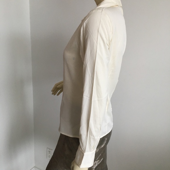 Ann Taylor cream embroidered button down blouse - Picture 4 of 7